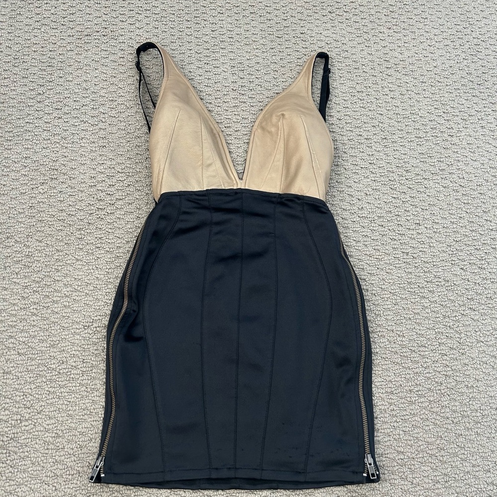 Mark Wong Nark Avant Garde Habiliments Bodycon Dress
Deep V
Backless
Y2K
Small